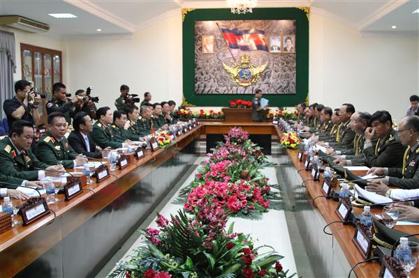 ເພີ່ມທະວີການຮ່ວມມືດ້ານການປ້ອງກັນຊາດຢ່າງໝັ້ນຄົງຍາວນານລະຫວ່າງຫວຽດນາມ-ກຳປູເຈຍ